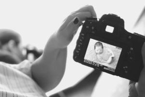 Workshops for photographers for maternity and newborn business and marketing for photographers by Nicoleta Raftu and Carmen Bergmann inspection of photos
