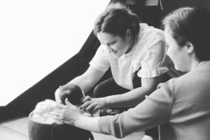 Workshops for photographers for maternity and newborn business and marketing for photographers by Nicoleta Raftu and Carmen Bergmann setting the scene